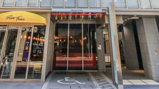 こもって作業する