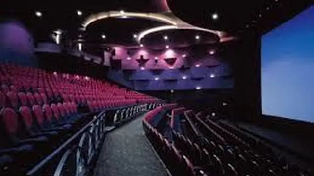 夜映画を観るならやっぱり六本木ではないでしょうか