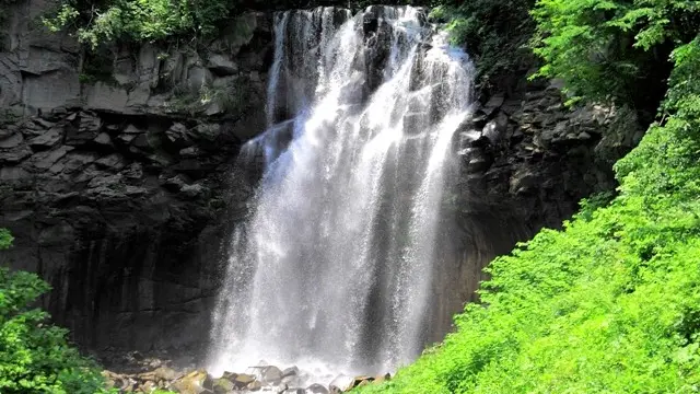 滝野すずらん丘陵公園で滝めぐり