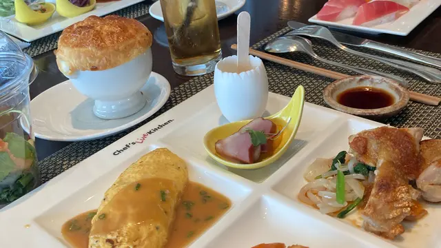 竹芝でランチして、船に乗ってスカイツリーを目指す
