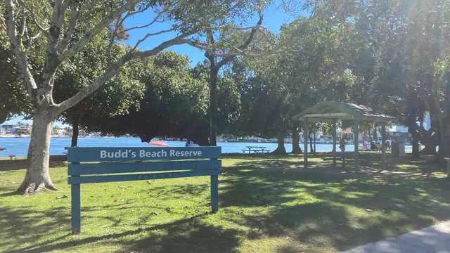 ゴールドコースト カップルにオススメ ローカル感満載ゆったり半日サップデート