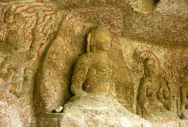 最澄や弘法大師空海も訪れた大分の重要文化財【霊山寺】