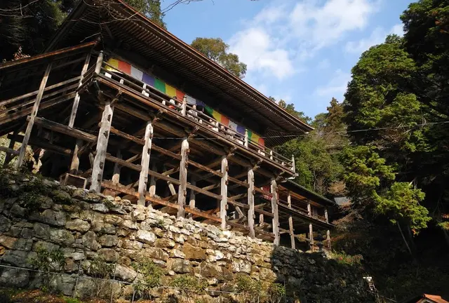 隠れた名所！美濃の舞台、日龍峰寺