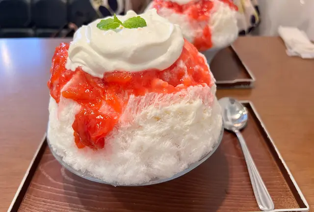 夏ならば食べましょかき氷。