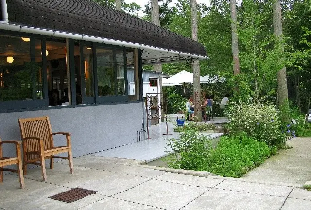 高原の中でゆっくりコーヒーを飲んで過ごす