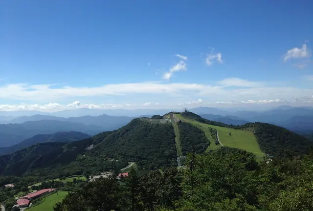 雲に手が届く？茶臼山高原で青空と緑に包まれてみませんか？