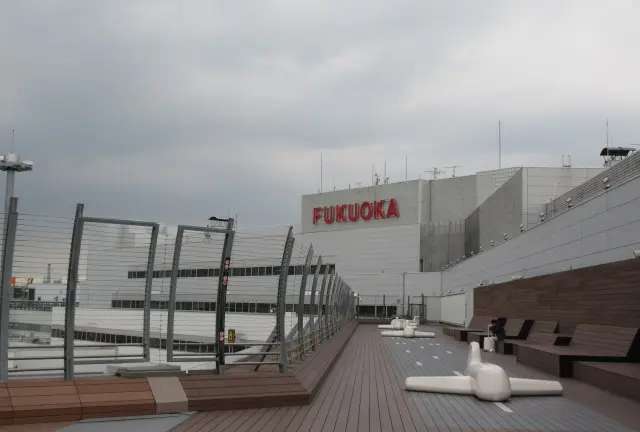 飛行機で行く博多空港