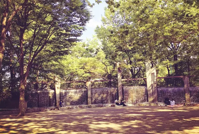 蚕糸の森公園