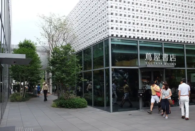 蔦屋書店という宝石で代官山全体が輝いていますね