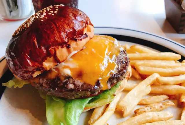【表参道、外苑前、神宮前、原宿】本格的なハンバーガーを食べるなら🍔