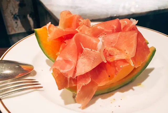 三軒茶屋で伝統的なイタリア料理を楽しむ