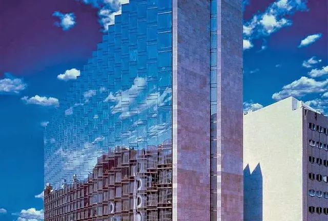 香港