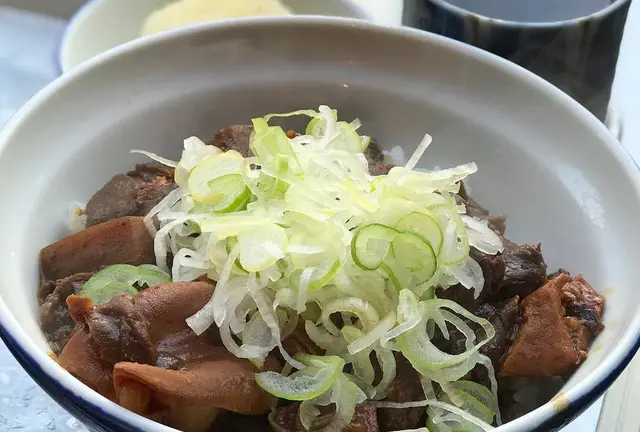 築地で食べ飲み歩き〜銀座でアートアクアリウム