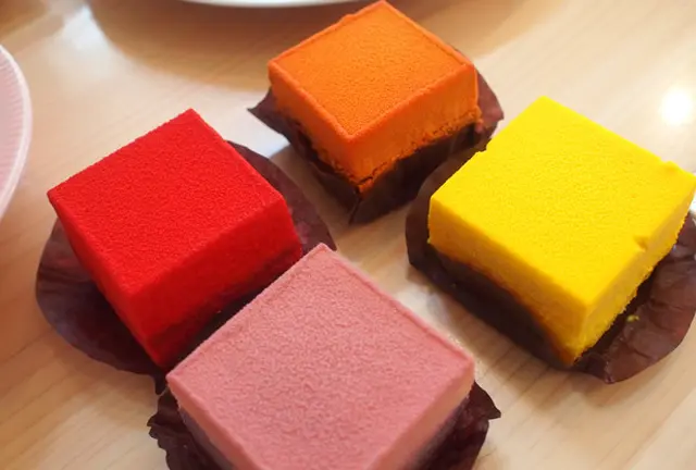 博多で食べ歩いて太宰府でも食べ歩く福岡観光！