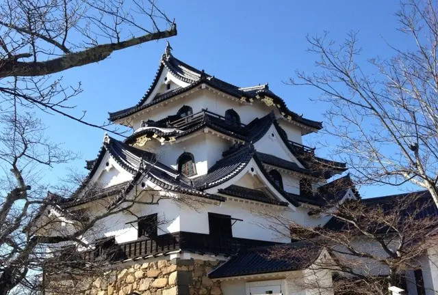 現存12天守の一つ彦根城へ行く