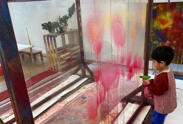 上野で博物館へ行った後に絵の具・スプレーでぐちゃぐちゃ遊び🎨子供の感性を高めよう