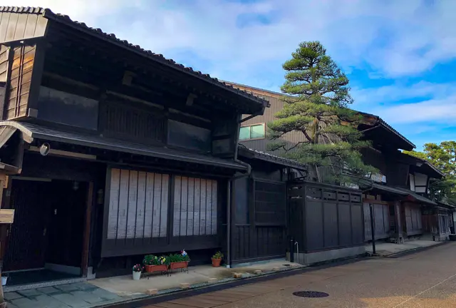 富山駅から行く🏃‍♂️江戸の趣漂うレトロな港町「岩瀬」