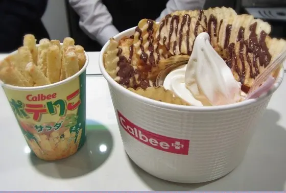 ポイント2：出来立てや限定お菓子を堪能