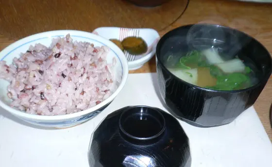 ご飯とみそ汁もおいしい