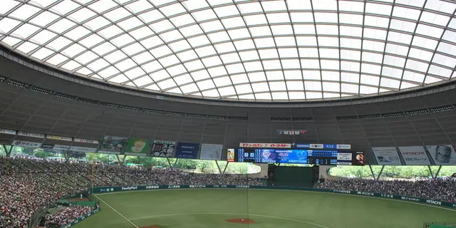 唯一無二の屋根付きドームで自然を感じながら野球観戦