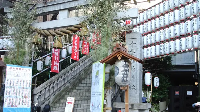 晴れた休日、ぷらり麻布十番