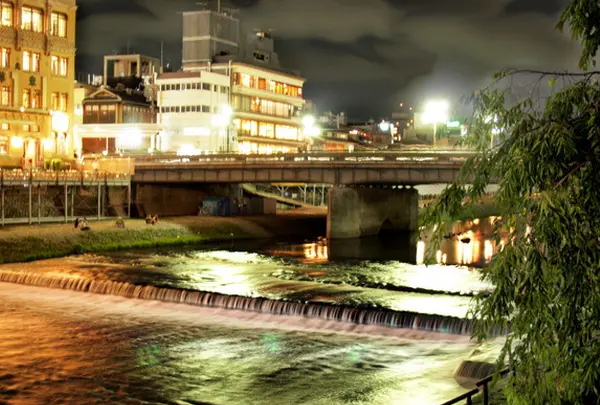 四条大橋