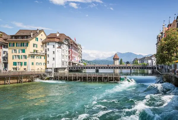 ロイス川の堰 (Nadelwehr Luzern)