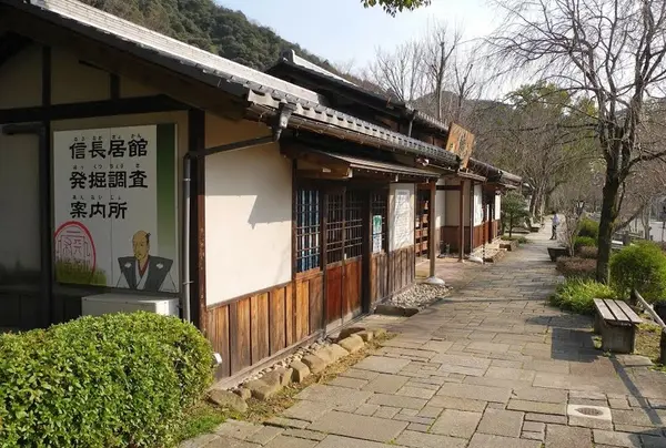 発掘作業が続いています