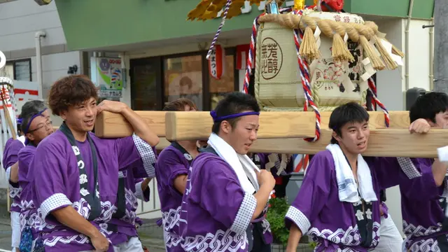 ディープな観光体験!神輿の担ぎ手になれる!
