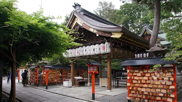 京の魅力 紅葉の東山パワースポット巡りとグルメ、カフェ by京都市未来まちづくり100人委員会