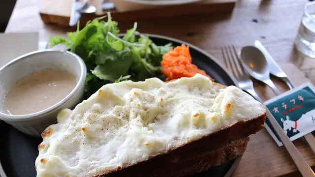 調布で噂のカフェ「手紙舎」と、人気のパン屋「AOSAN」を巡る