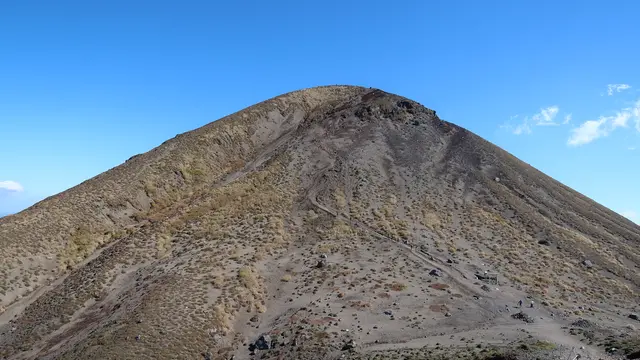 3歳登山デビュー✨登り切れるか?霧島・高千穂峰(たかちほのみね)