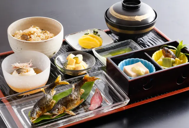 【京都・美山】予約なしで鮎を食べられるお店3選