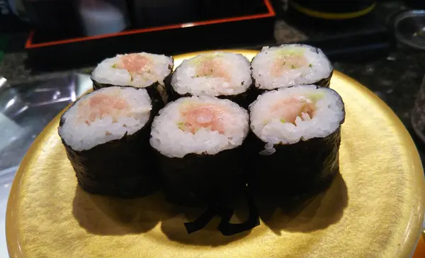 本格的な老舗回転寿司