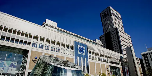 札幌市内から青い池に電車で行く
