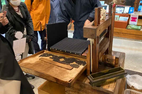 丸薬の製造体験ができます
