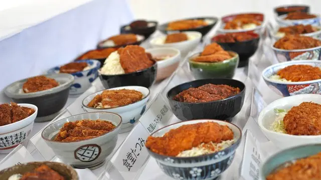 満腹必死のデカ盛り！駒ヶ根名物！駒ヶ根ソースかつ丼　食欲の秋！！