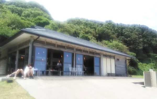 二三味珈琲がオープンしたcafe