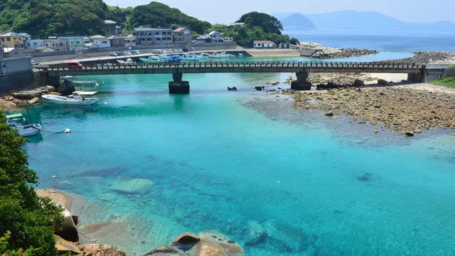 竜宮城を見つける虹色の光旅!