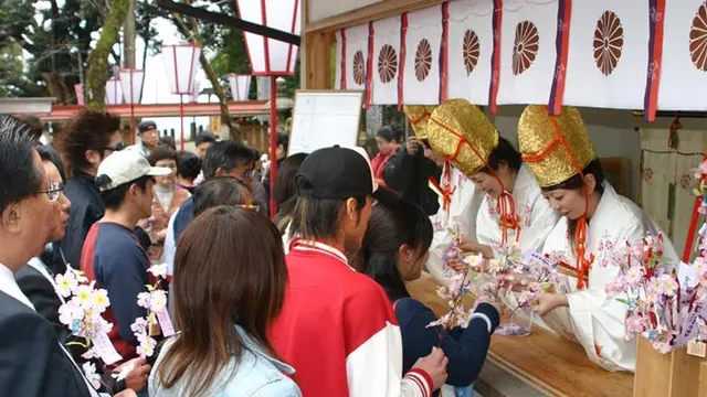 【カップルおすすめ】桜の時期限定「花換えまつり」で愛を誓う