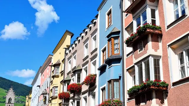 【イタリア穴場観光】国境近くの街で中世の雰囲気を感じよう