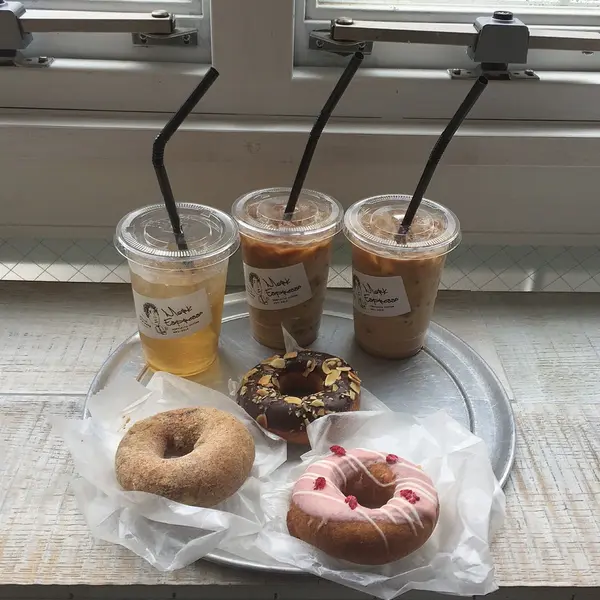 インスタでもよく見るこのカップとドーナッツ