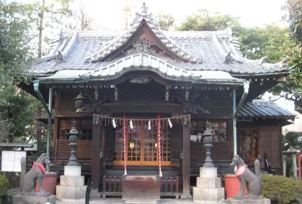 三囲神社