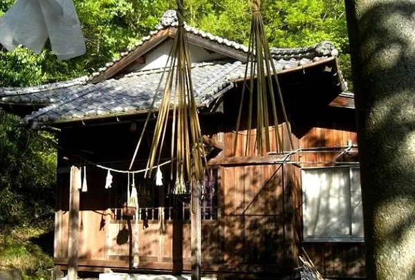 宇迦神社