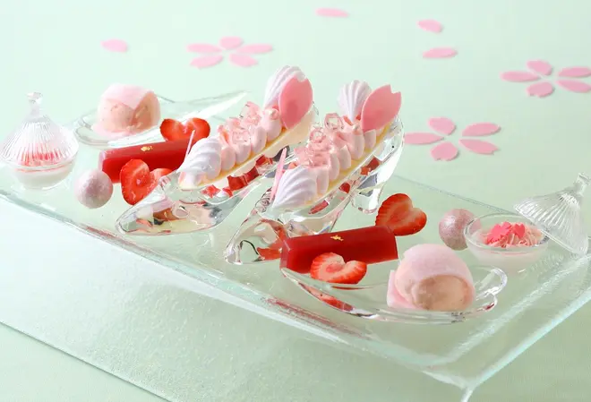 プリンセスをイメージしたデザートセット「SAKURAプリンセス」（※写真は2名分）