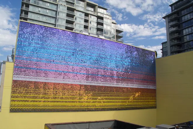 インスタント・コーヒー《Perpetual Sunset Say Nothing in Bright Colours》2012年