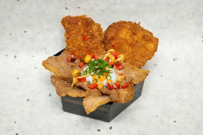 秩父わらじ豚味噌丼