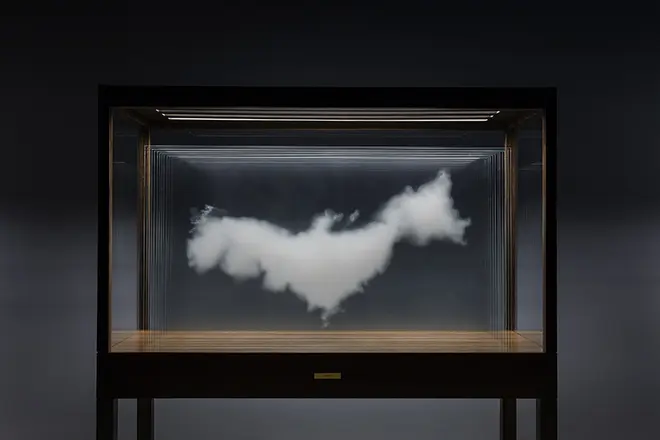 レアンドロ・エルリッヒ《雲（日本）》2016年　撮影：長谷川健太　写真提供：森美術館