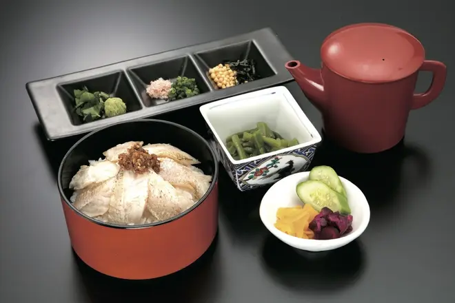 【金沢ゴールドカレー（浜茶屋百万石）】 炙り！のどぐろめし<各日限定20杯>1,944円（税込）