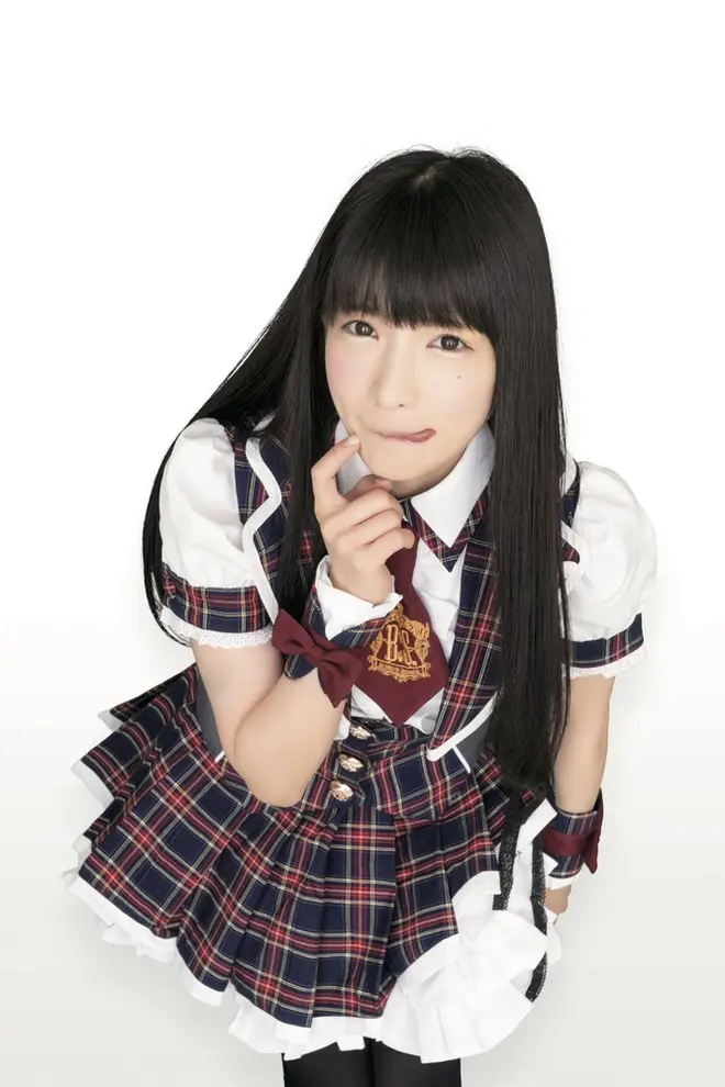 大食いグルメアイドル「もえのあずき」さん